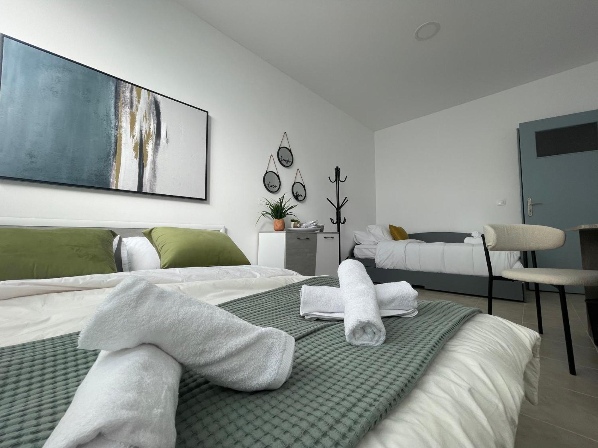 Aiolos Chania Center Luxury Apartment Near The Garden Chrissi Akti Chania Exterior foto
